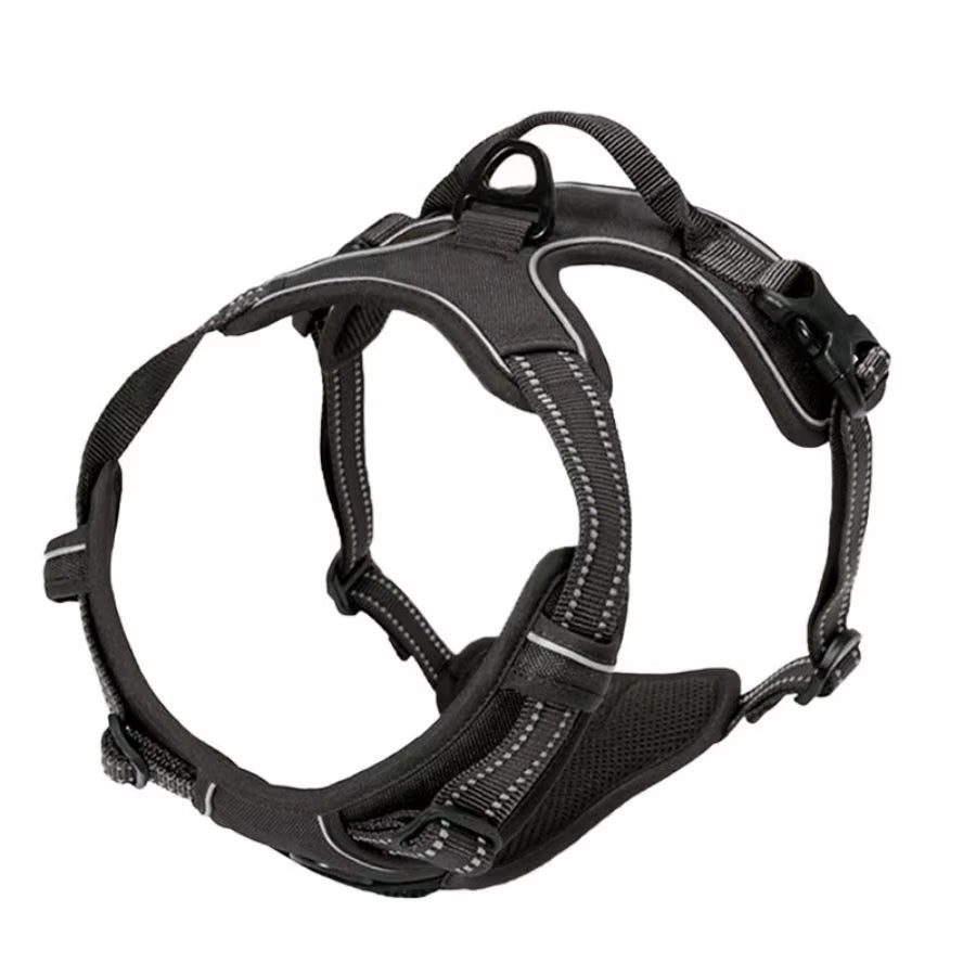 Golden Snout no-pull dog harness front clip detail — stops pulling on contact